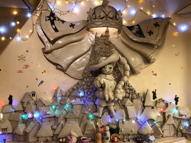 まるでおとぎ話の世界！？「珈琲店 長靴と猫」🐱 | RadiChubu-ラジ