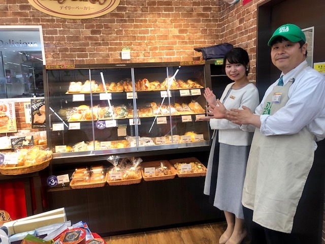 デイリーヤマザキ新城pa 上り 店には 美味しいパンがたくさん Radichubu ラジチューブ