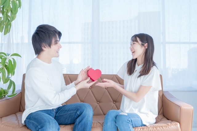 ドラマ『1122いいふうふ』で話題！婚外恋愛許可制って何？