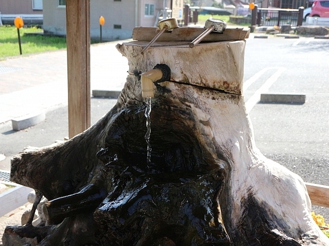 熱すぎるのが魅力？鳥取県三朝温泉の「株湯」