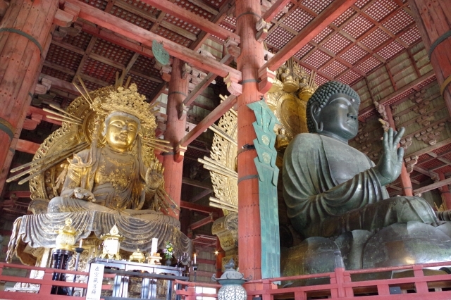 東大寺の大仏の左側も見て欲しい。虚空蔵菩薩の魅力