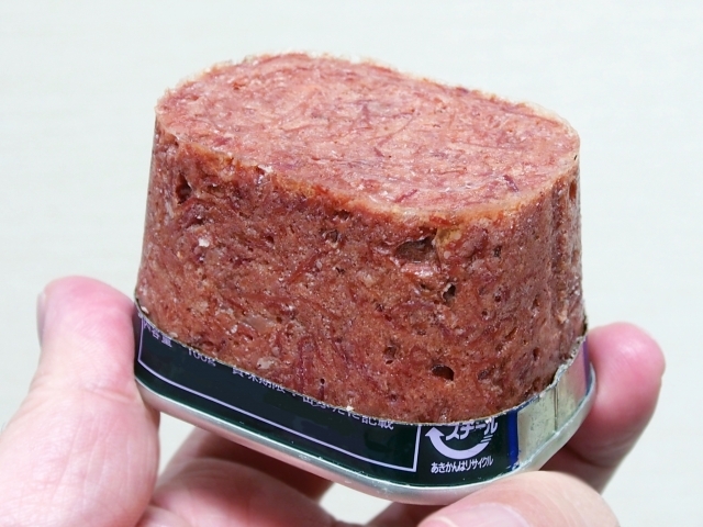 コンビーフ缶の形が独特な理由