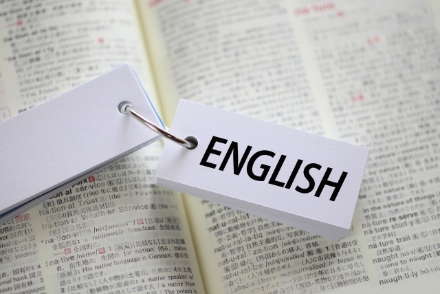kingは「キング」でもknifeは「クナイフ」じゃない。英語の読み方に疑問