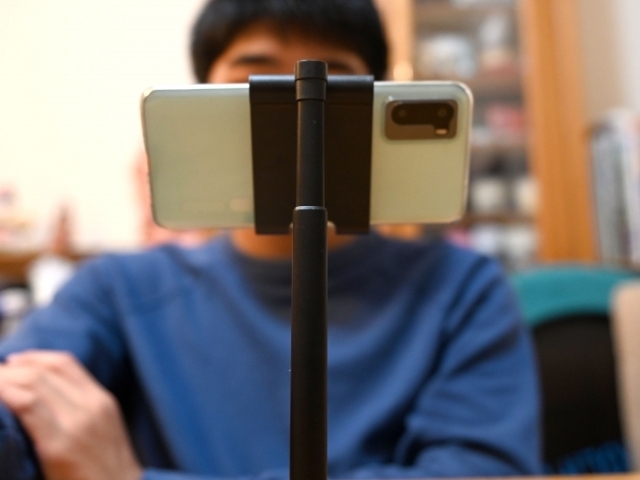 政治活動で「投げ銭」が新たな収入源に?