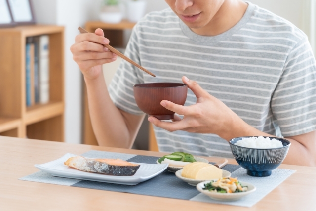 ルームメイトの「あの音」がガマンできない!共同生活を解消すべき?