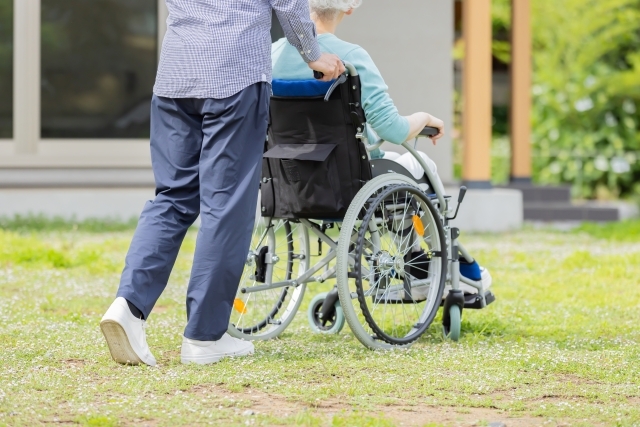 慢性的な人不足で苦しむ介護事業者がM&Aに成功した理由