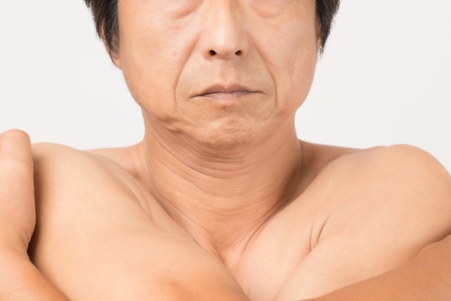 男でも歳をとると、おっぱいの乳首がピンクに？