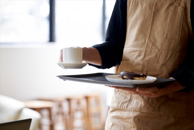 職場で「壁がある」と言われた。話しやすくなるにはどうすべき？