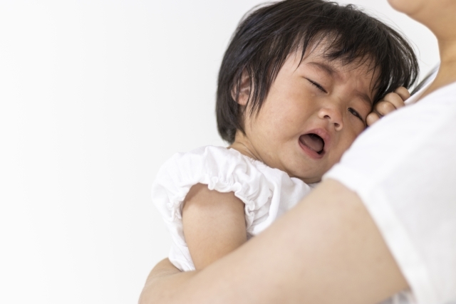 電車でギャン泣き赤ちゃんを救ったパペット女性、正体にまさかの説