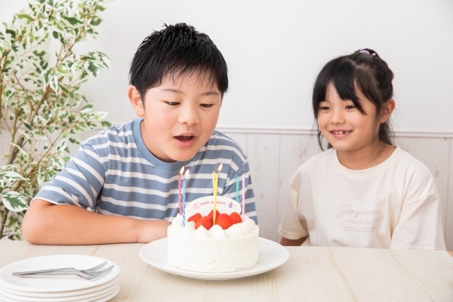 「あ行の名字」で「4月生まれ」は人生で有利？研究で明らかになった意外な事実