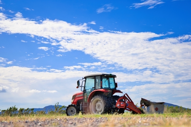 トラクターでスマホを耕して粉々に…保証対象外はなぜ？