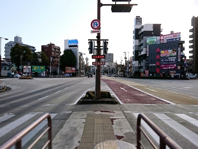 ニッチな「地元ネタTシャツ」、ネタ集めは意外な方法だった