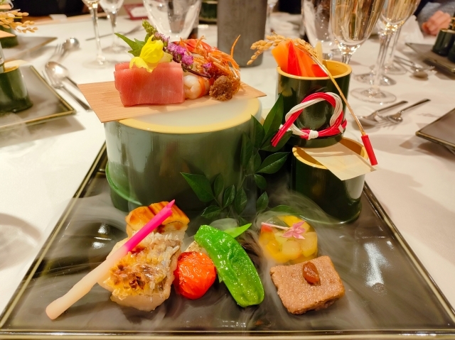 おばあちゃんは今時の結婚式に愚痴爆発。席次表に何を見た？